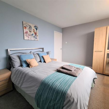 3 Bedroom Apartment Coventry - Hosted By Coventry Accommodation Ngoại thất bức ảnh