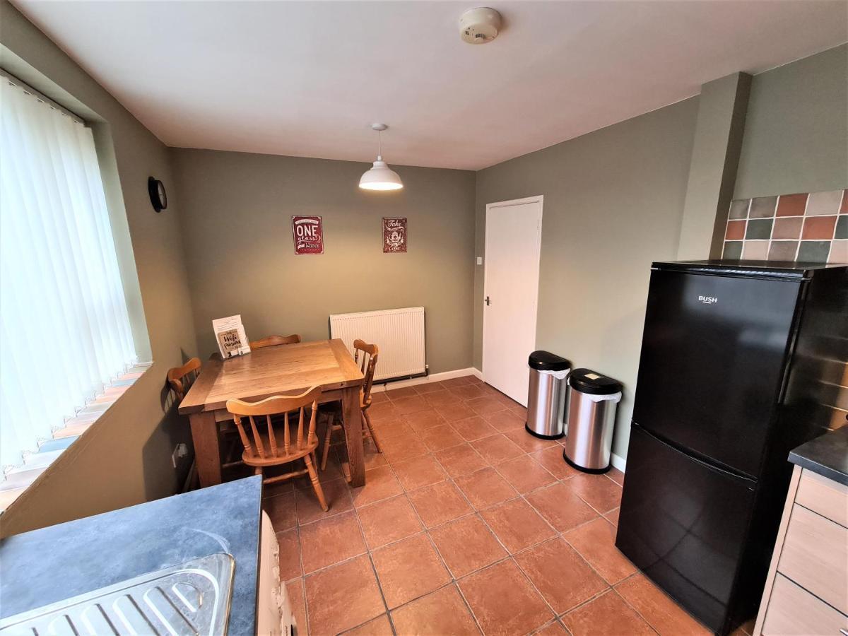 3 Bedroom Apartment Coventry - Hosted By Coventry Accommodation Ngoại thất bức ảnh